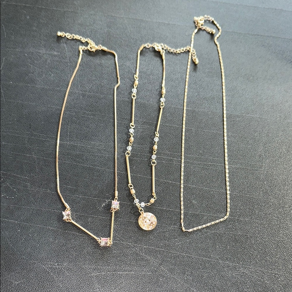 Elegant Gold Necklace Set